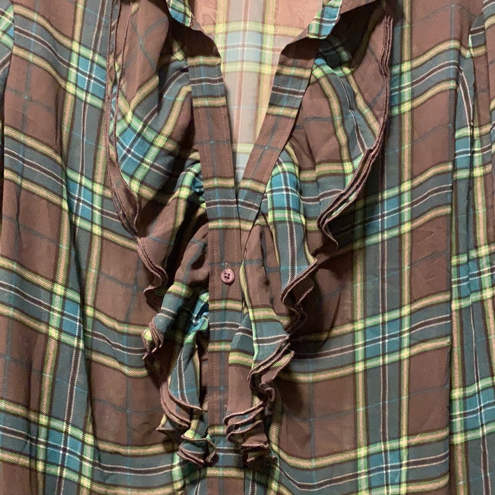 Women’s brown and green plaid ruffle front shirt - Picture 3 of 5